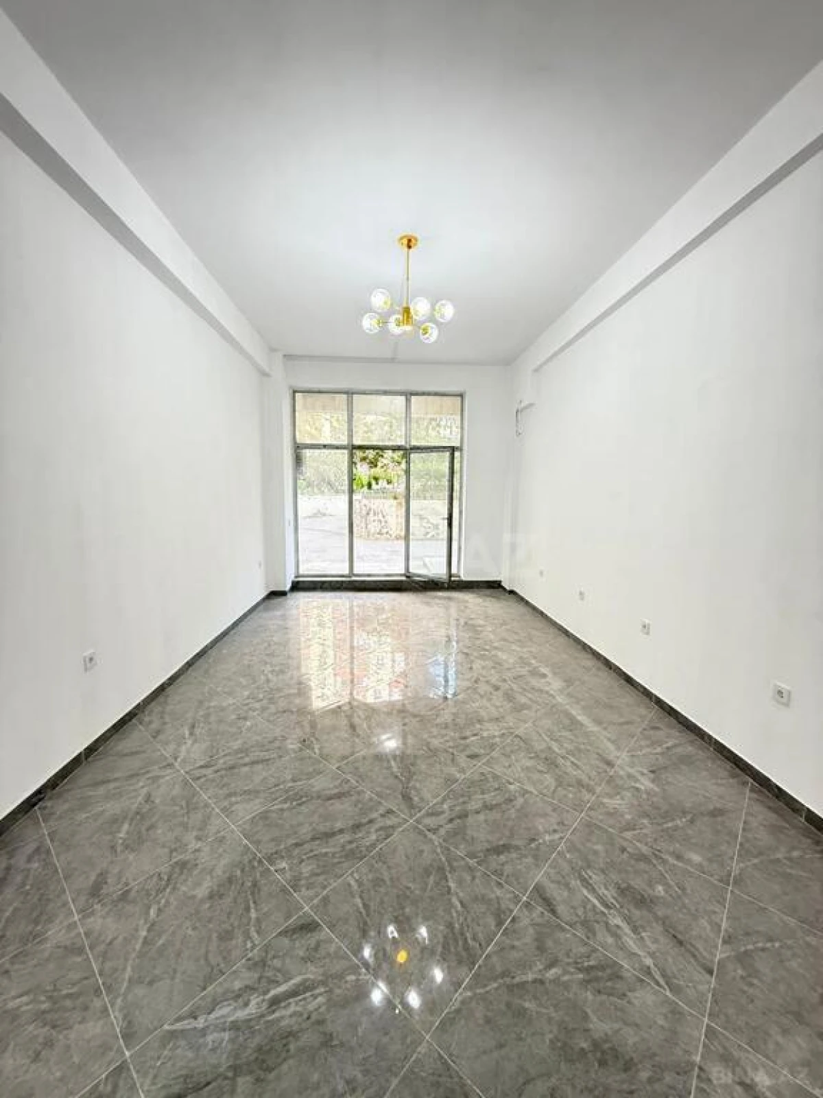 Satılır obyekt 80 m²