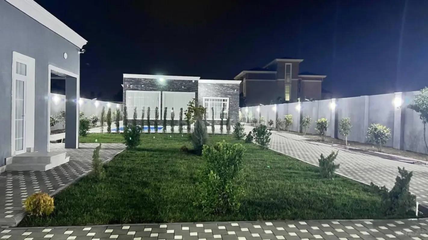 Kirayə verilir 4 otaqlı həyət evi 250 m²