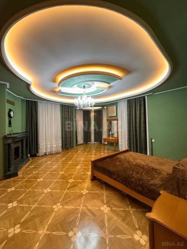 Satılır 5 otaqlı mənzil 512 m²