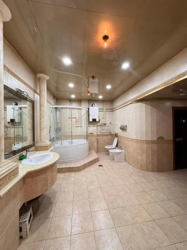 Satılır 5 otaqlı mənzil 512 m²