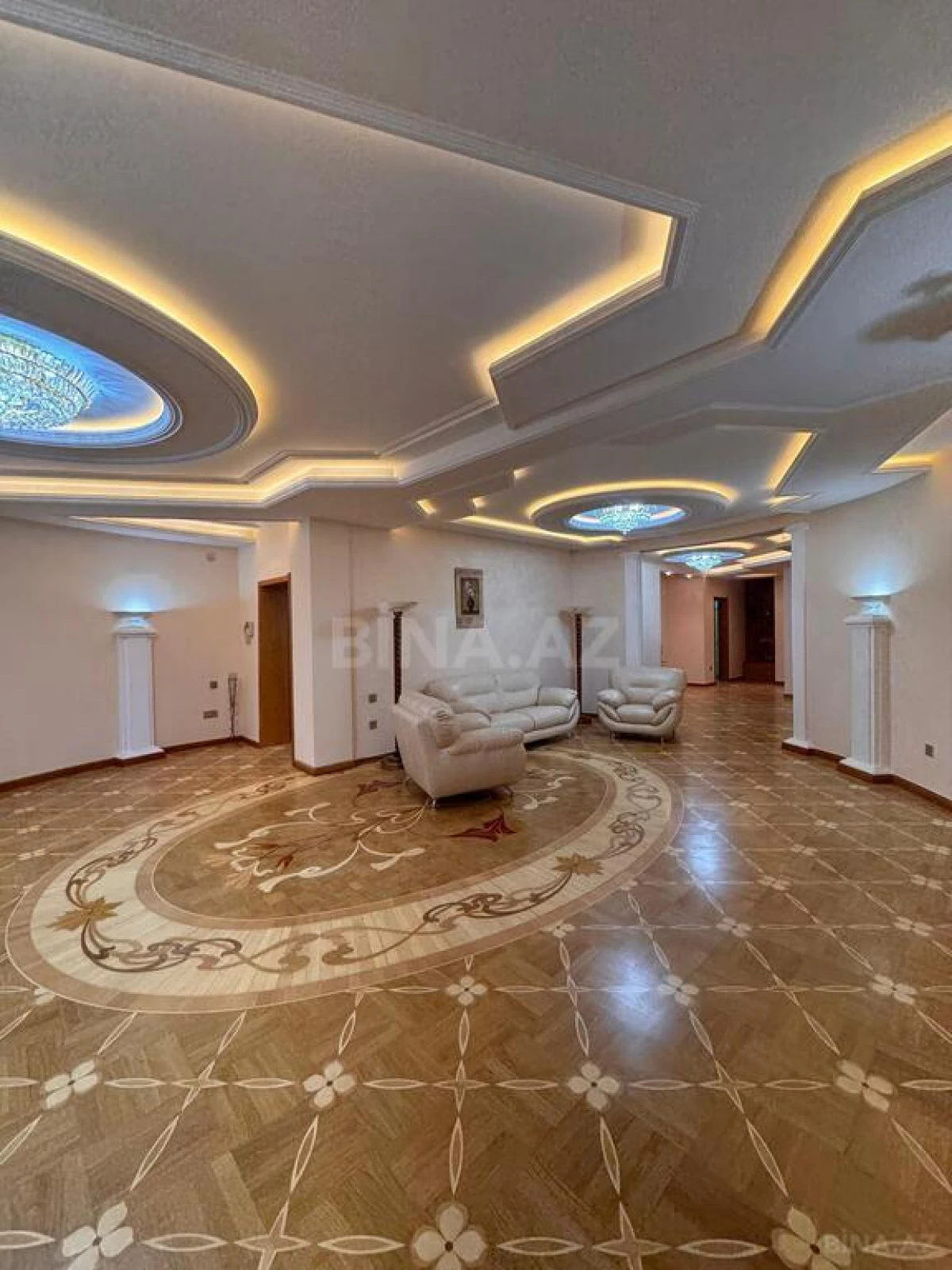 Satılır 5 otaqlı mənzil 512 m²