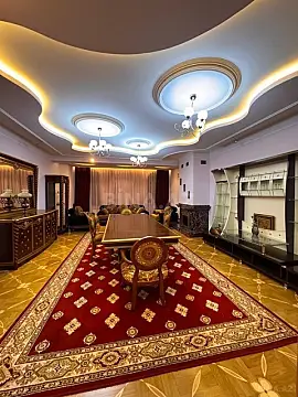 Satılır 5 otaqlı mənzil 512 m²