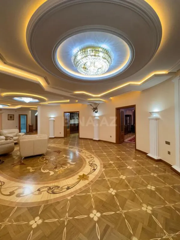 Satılır 5 otaqlı mənzil 512 m²