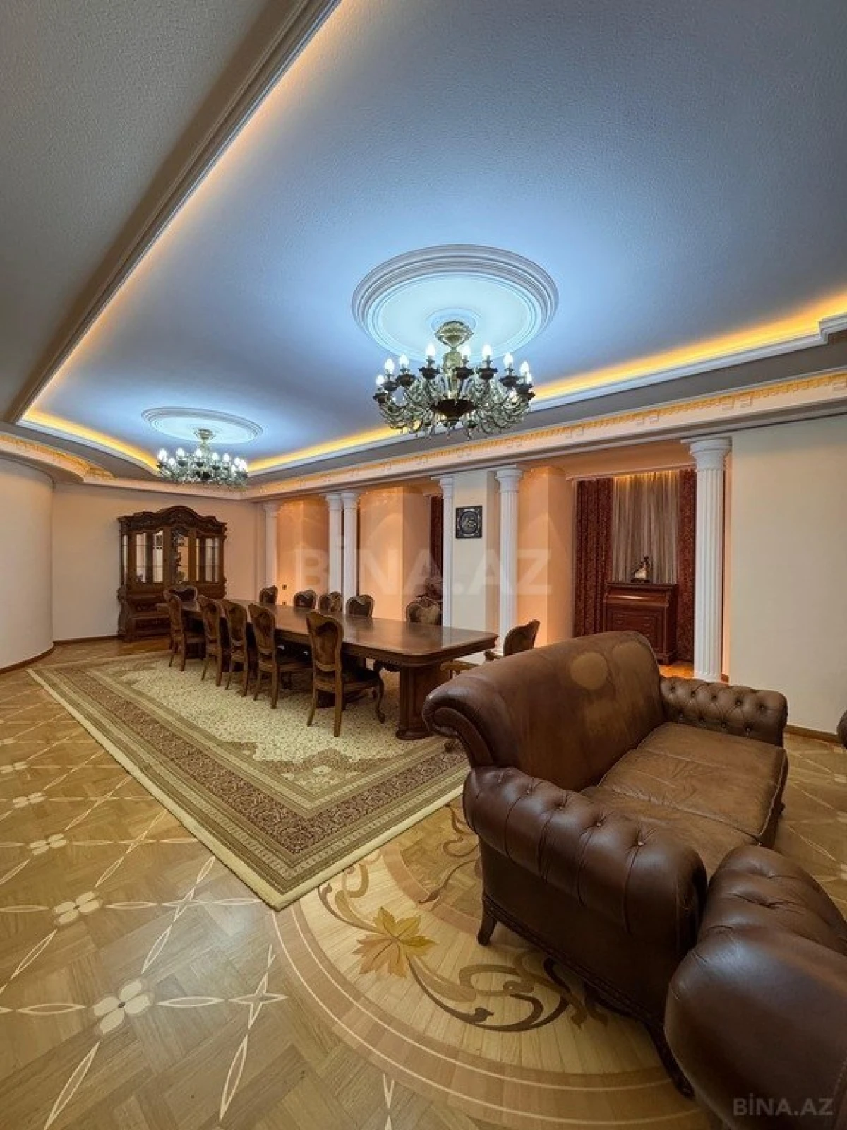 Satılır 5 otaqlı mənzil 512 m²