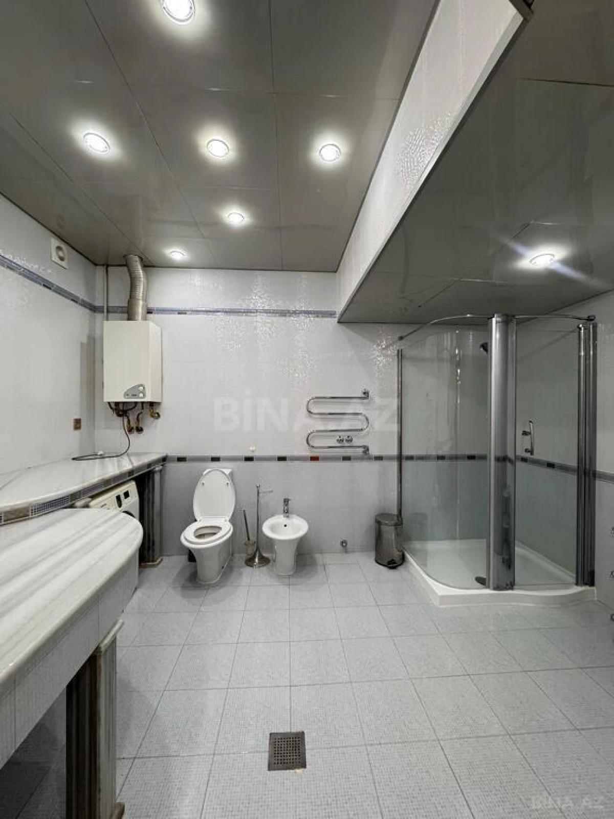 Satılır 5 otaqlı mənzil 512 m²