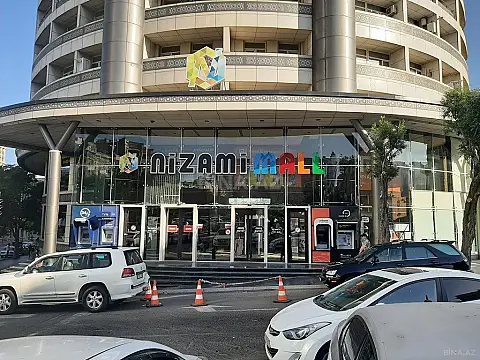 Satılır obyekt 100 m² — Bakı, Nizami 100.00 m²
