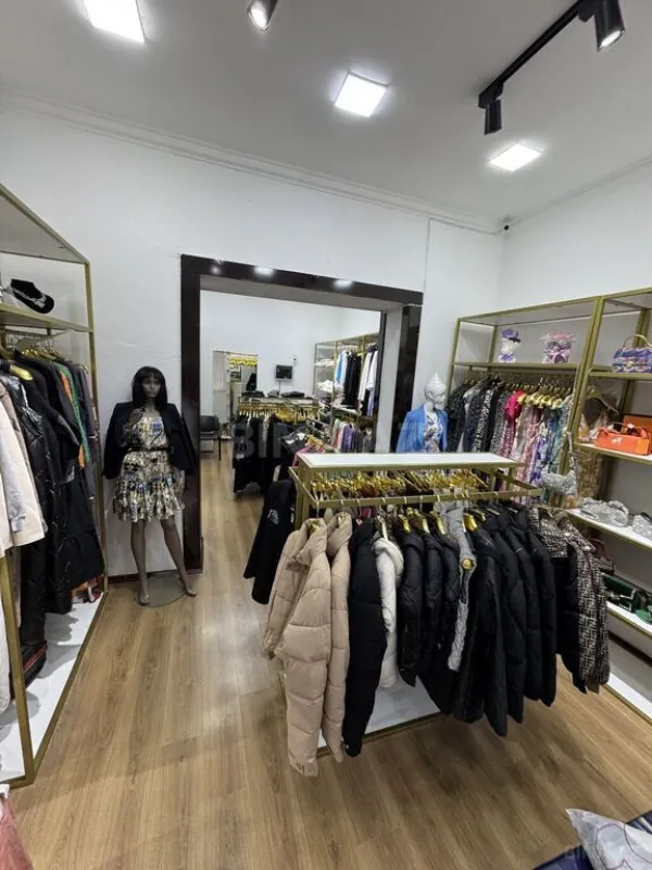 Satılır obyekt 100 m²