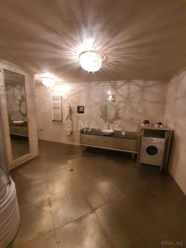 Satılır 4 otaqlı mənzil 254 m²