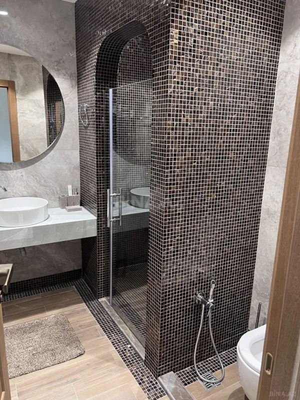 Kirayə verilir 2 otaqlı mənzil 78 m²