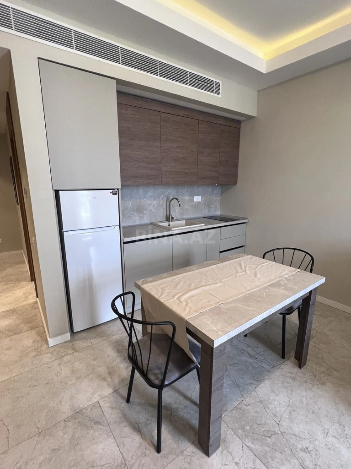 Kirayə verilir 2 otaqlı mənzil 78 m²