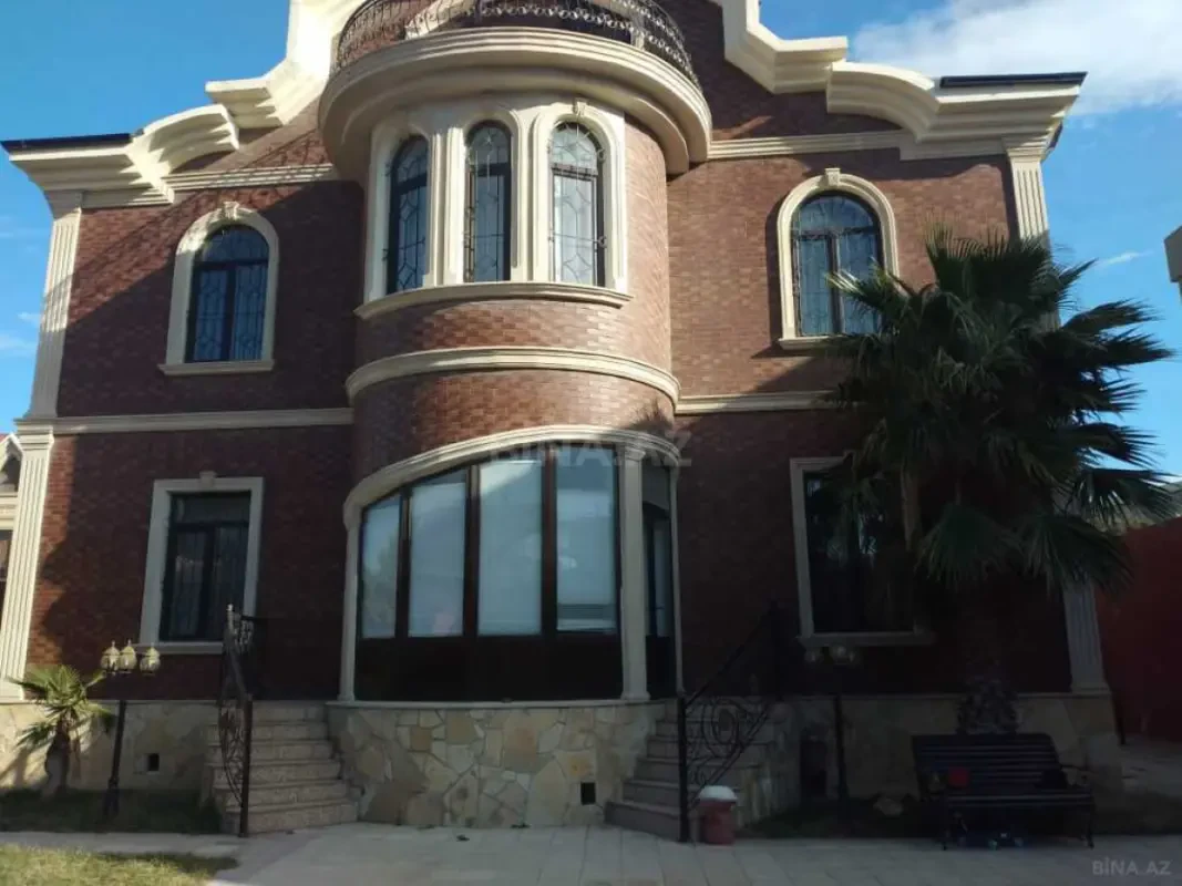 Satılır 6 otaqlı həyət evi 400 m²
