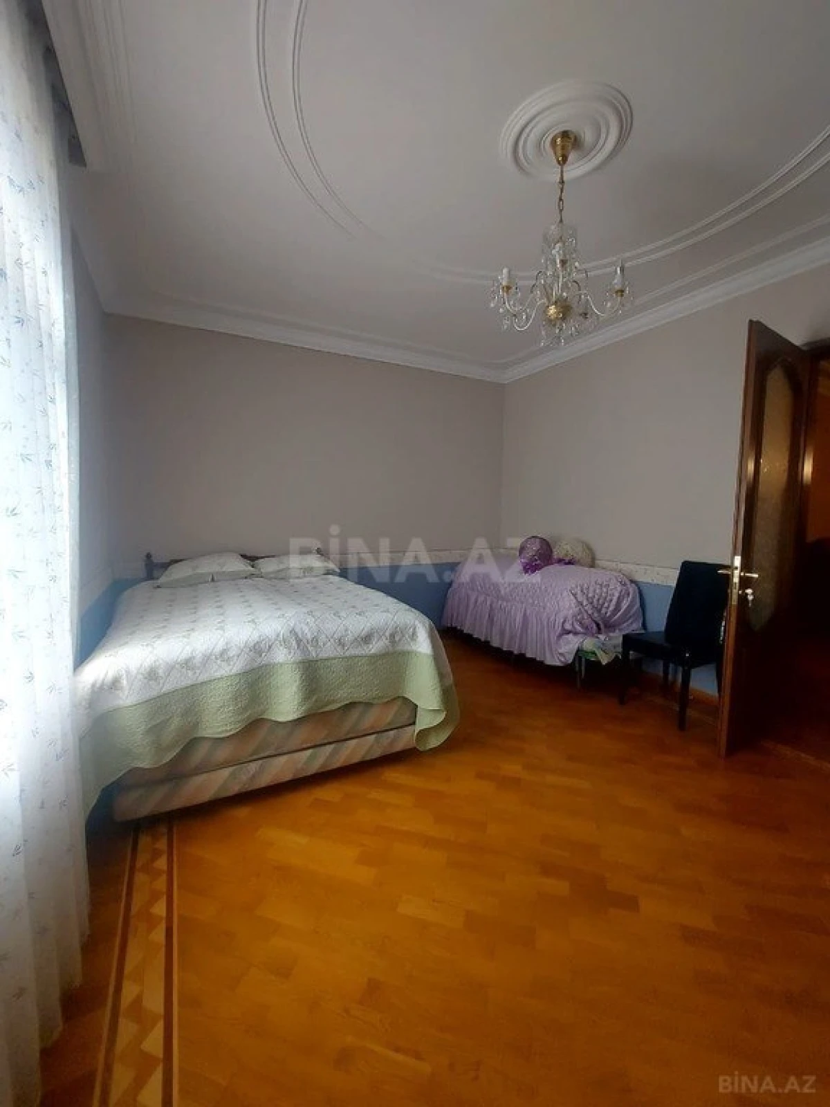 Satılır 8 otaqlı həyət evi 350 m²
