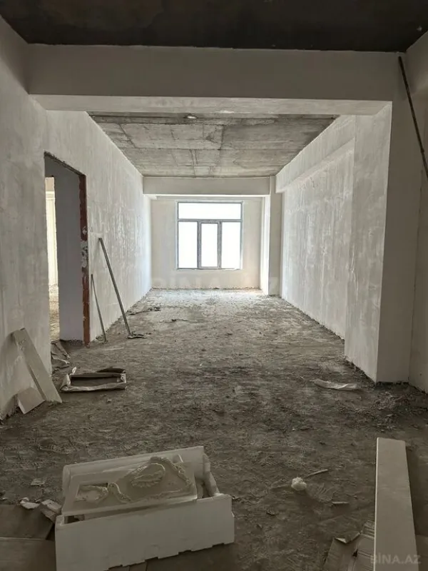 Satılır 4 otaqlı mənzil 171 m²