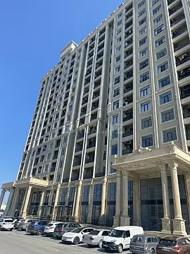 Satılır 4 otaqlı mənzil 171 m²