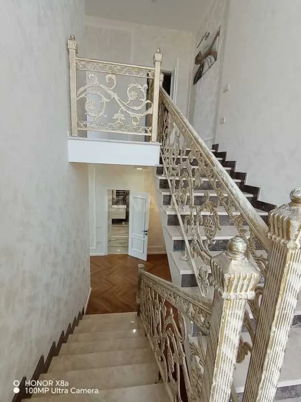 Satılır 4 otaqlı həyət evi 305 m²