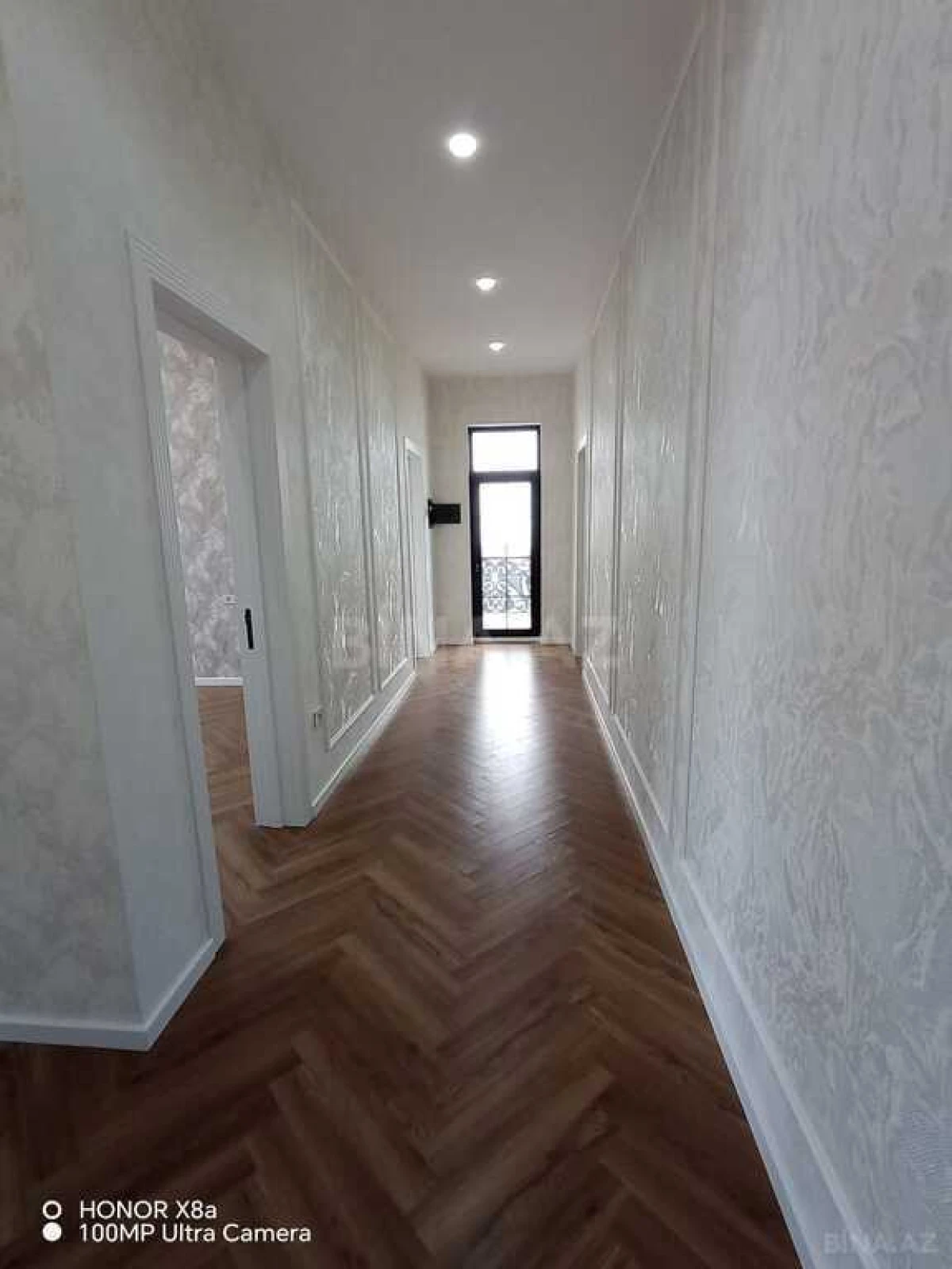 Satılır 4 otaqlı həyət evi 305 m²