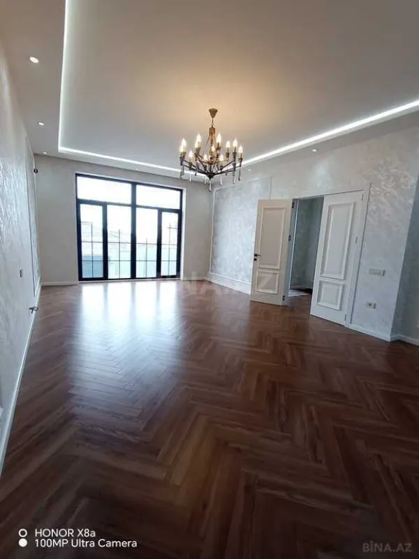 Satılır 4 otaqlı həyət evi 305 m²