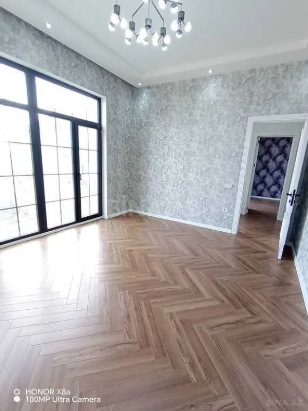 Satılır 4 otaqlı həyət evi 305 m²