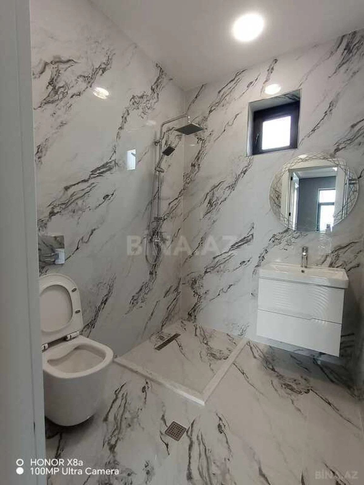 Satılır 4 otaqlı həyət evi 305 m²