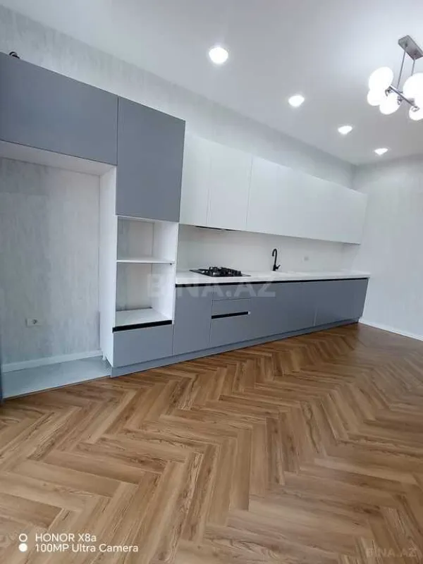 Satılır 4 otaqlı həyət evi 305 m²
