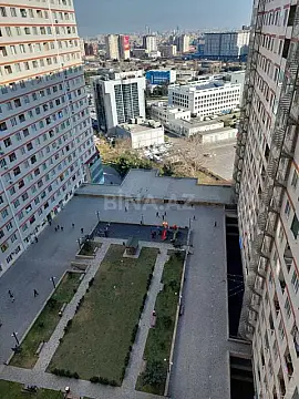 Satılır 3 otaqlı mənzil 136 m²