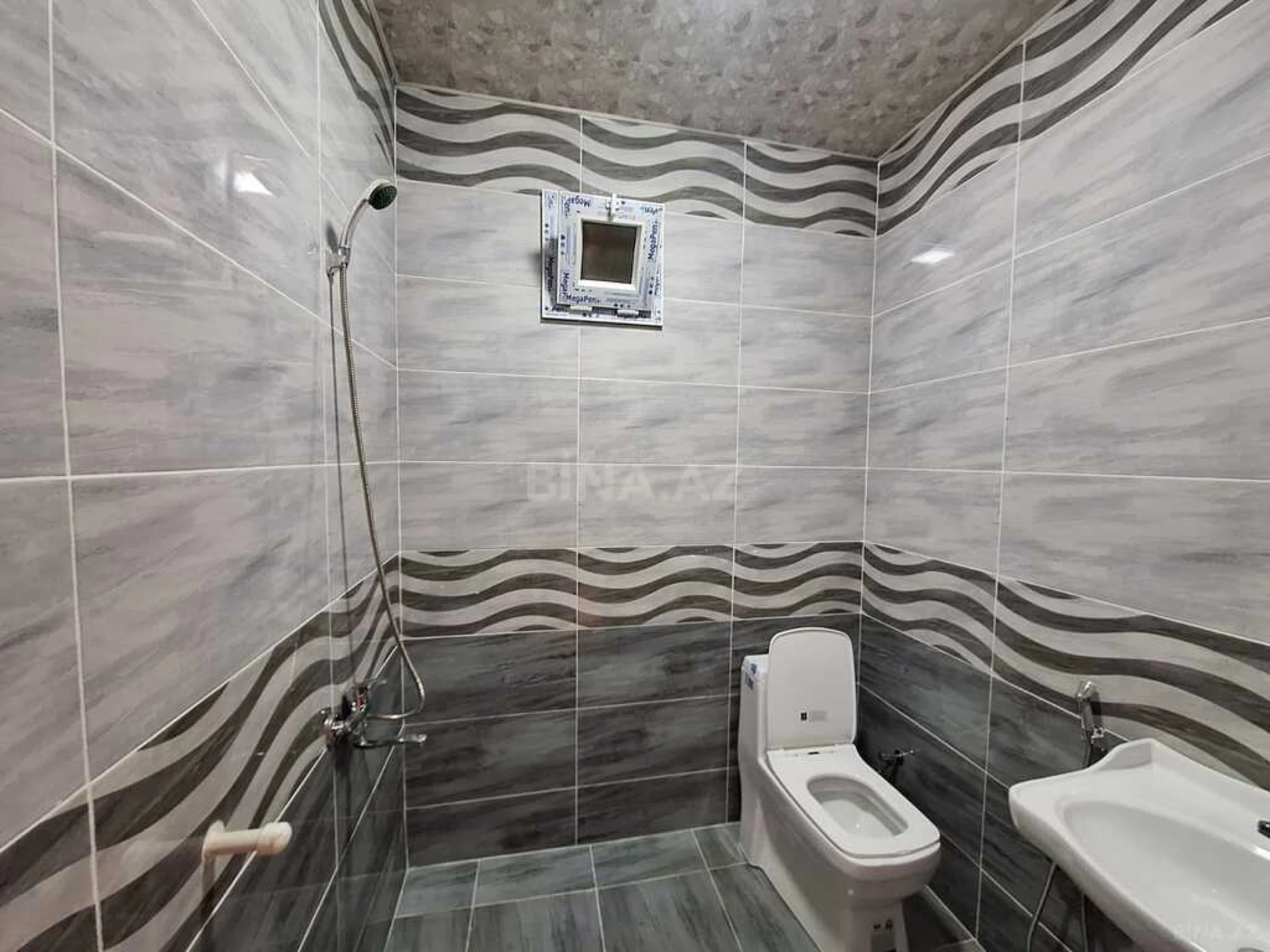 Satılır 4 otaqlı həyət evi 125 m²