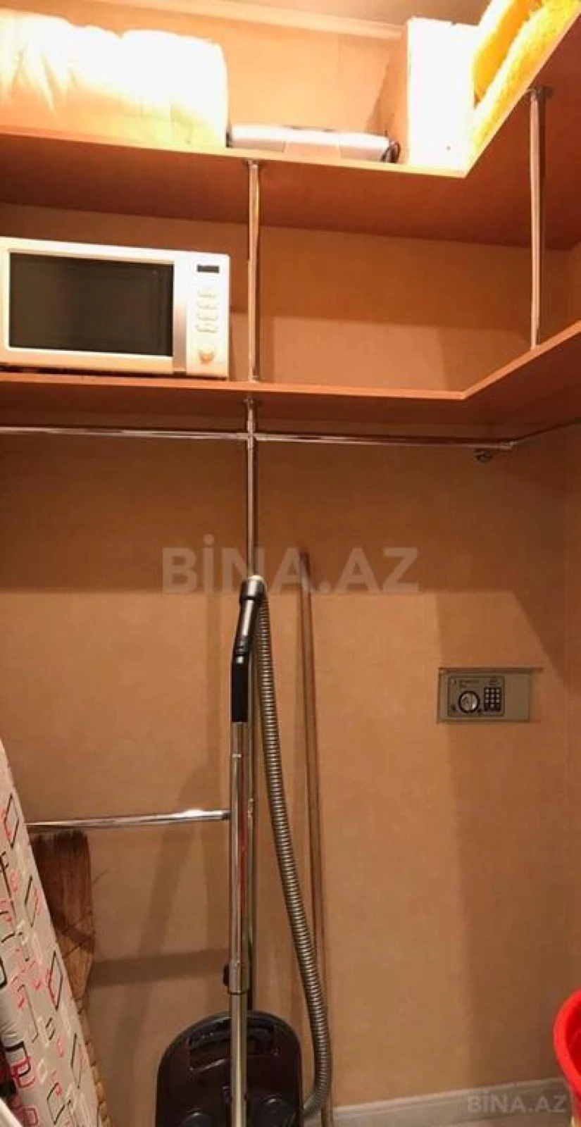 Satılır 3 otaqlı mənzil 165 m²