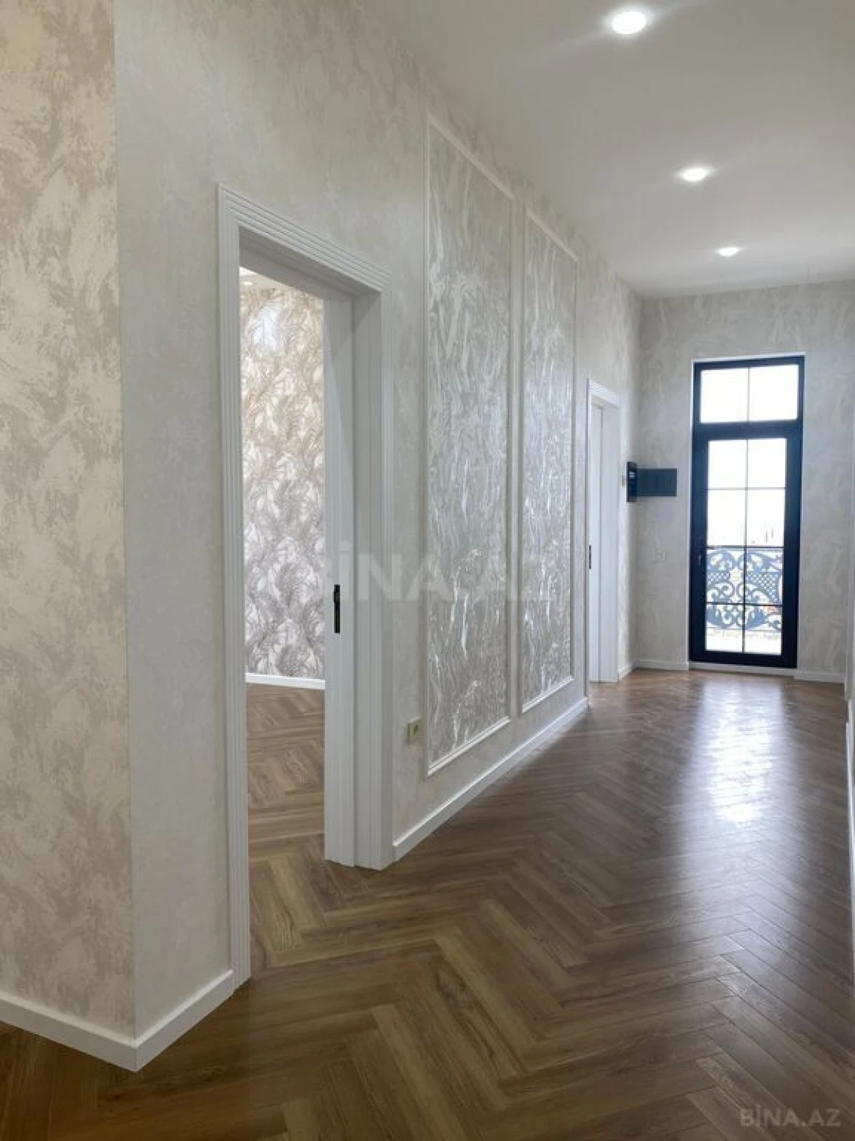 Satılır 4 otaqlı həyət evi 300 m²