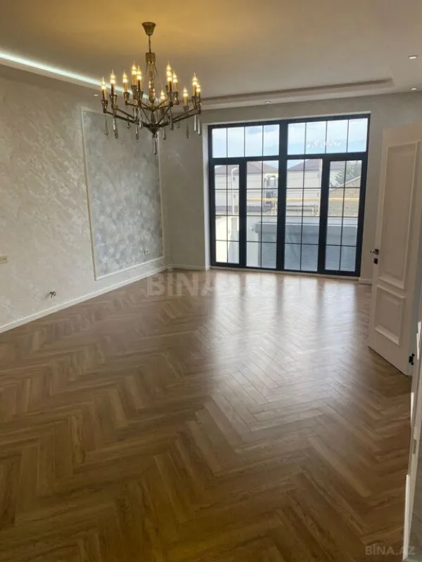 Satılır 4 otaqlı həyət evi 300 m²