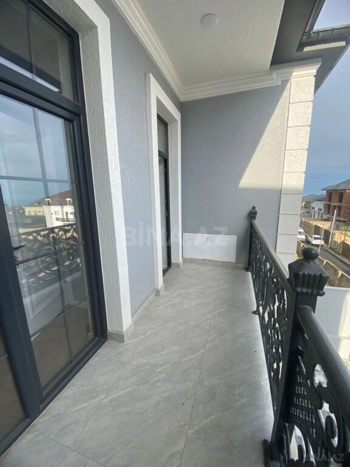 Satılır 4 otaqlı həyət evi 300 m²