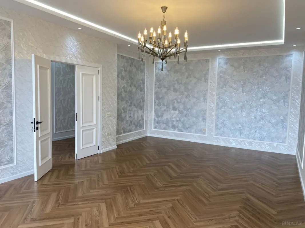 Satılır 4 otaqlı həyət evi 300 m²