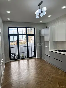 Satılır 4 otaqlı həyət evi 300 m²
