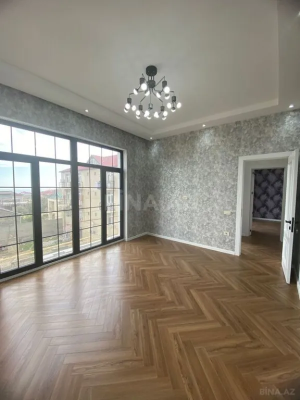 Satılır 4 otaqlı həyət evi 300 m²