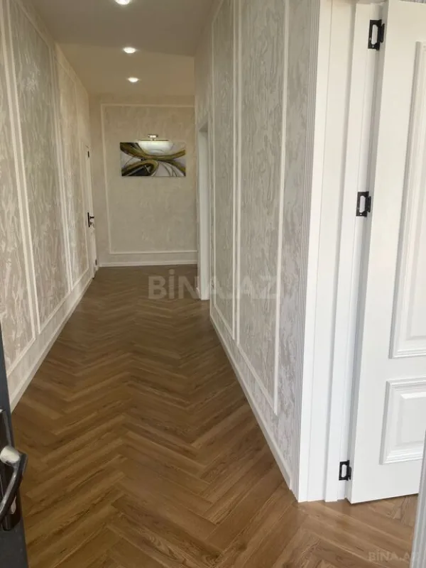 Satılır 4 otaqlı həyət evi 300 m²