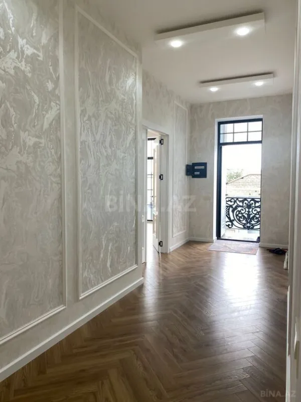 Satılır 4 otaqlı həyət evi 300 m²