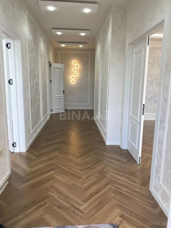 Satılır 4 otaqlı həyət evi 300 m²