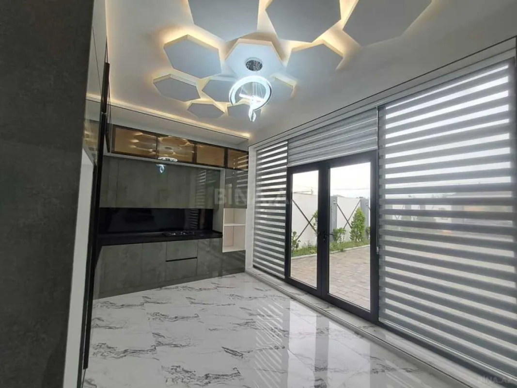 Satılır 5 otaqlı həyət evi 200 m²
