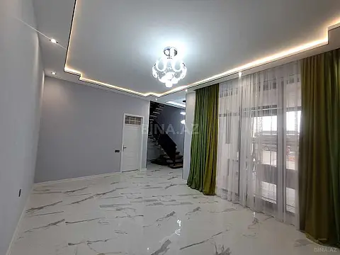 Satılır 5 otaqlı həyət evi 200 m²