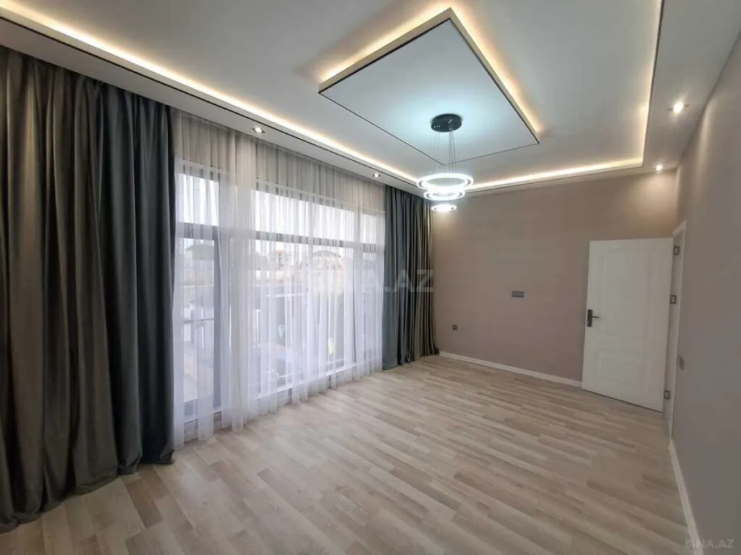 Satılır 5 otaqlı həyət evi 200 m²