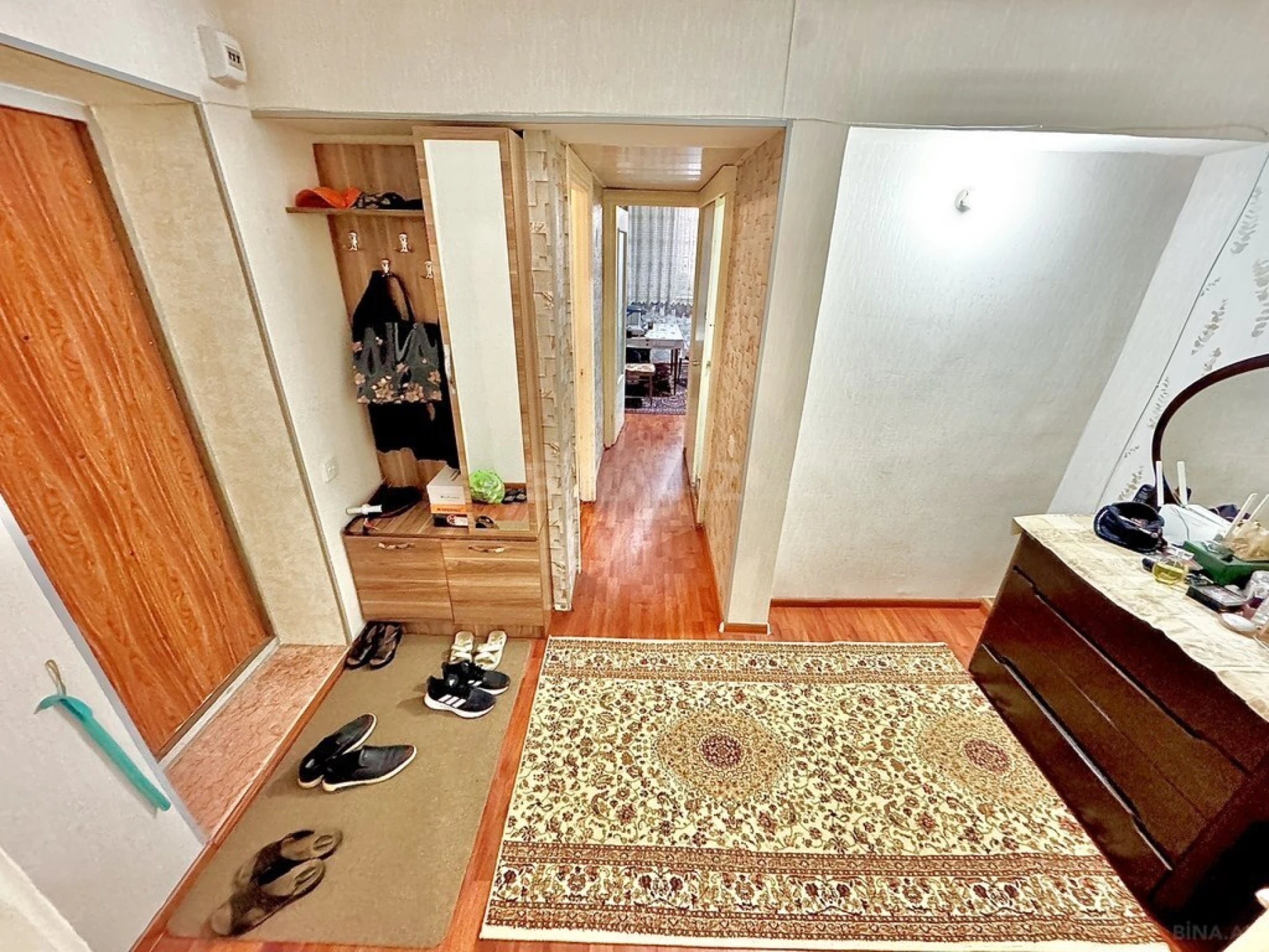 Satılır 2 otaqlı mənzil 60 m²
