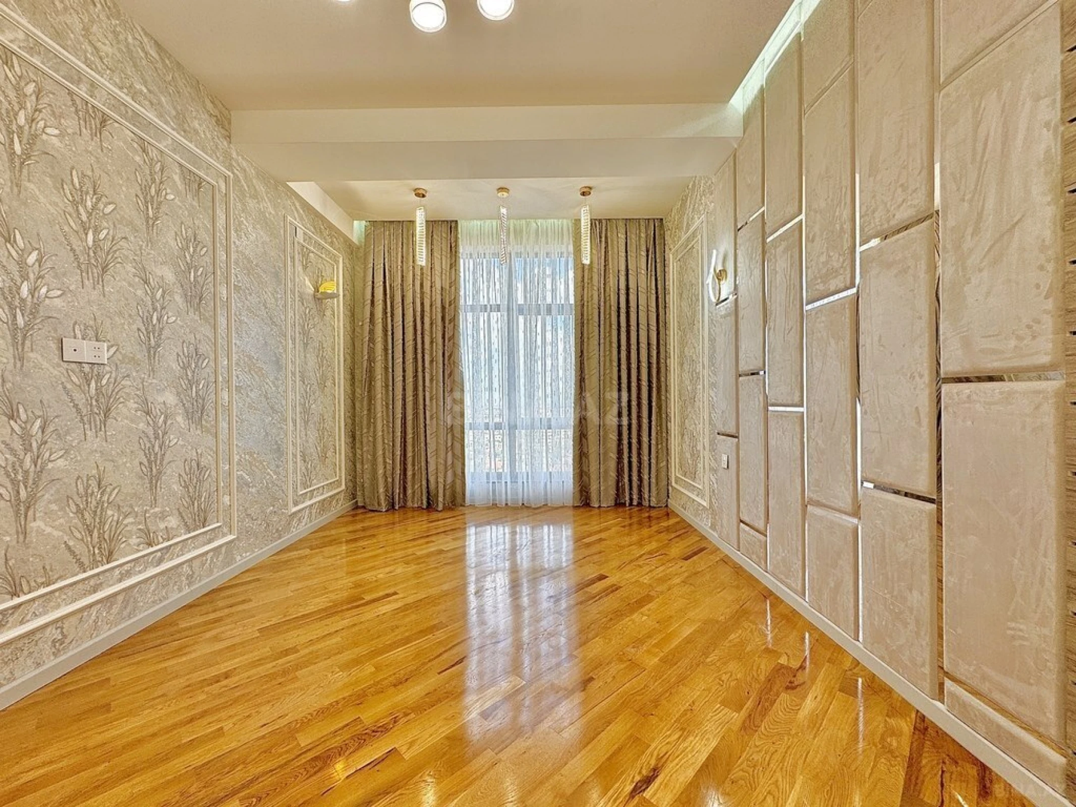 Satılır 2 otaqlı mənzil 85 m²