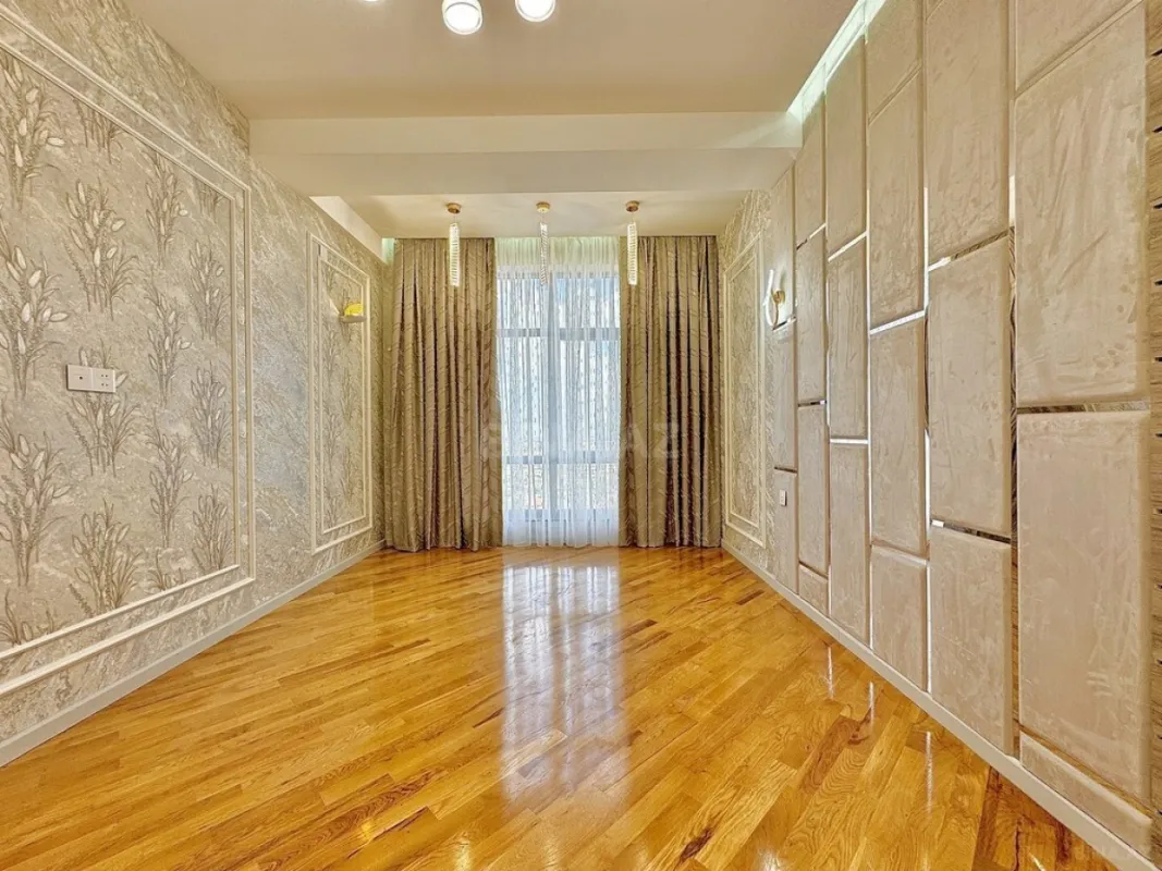 Satılır 2 otaqlı mənzil 85 m²