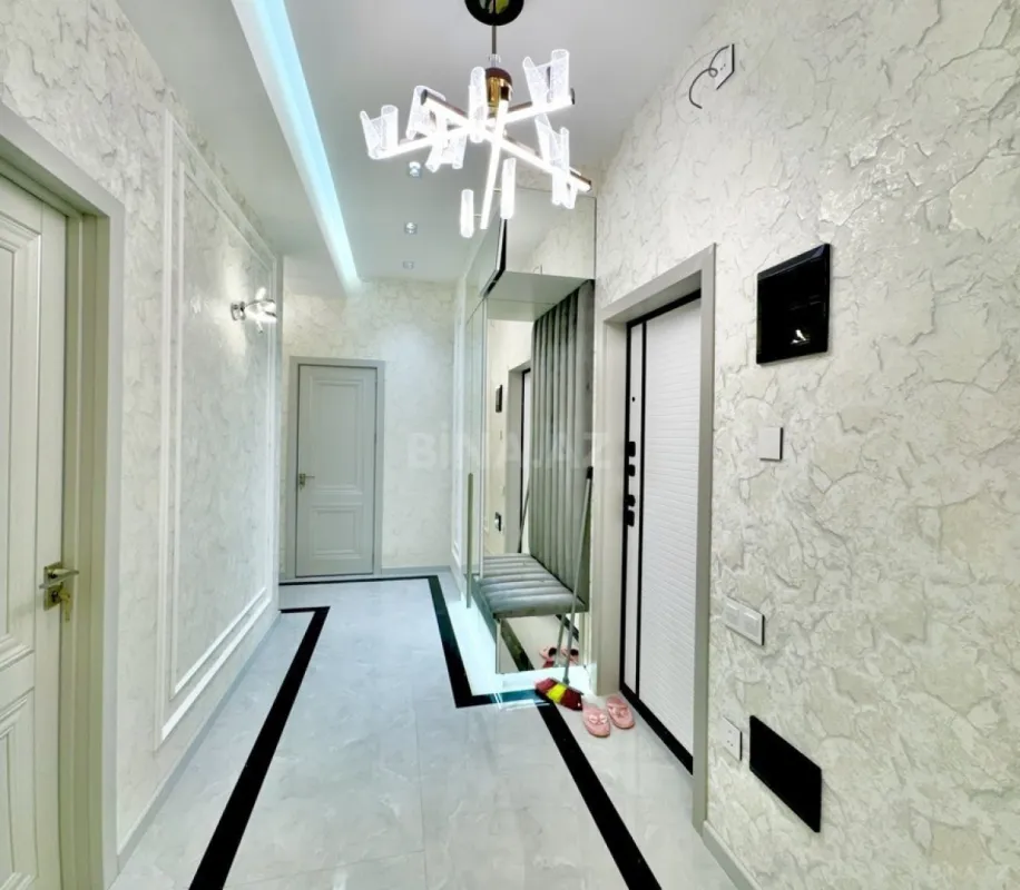 Satılır 2 otaqlı mənzil 85 m²