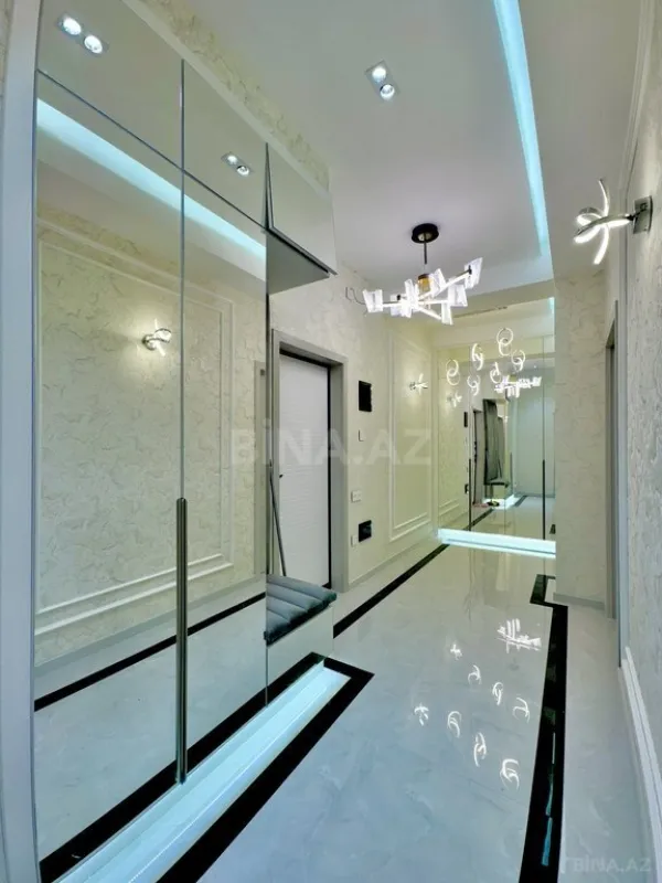 Satılır 2 otaqlı mənzil 85 m²