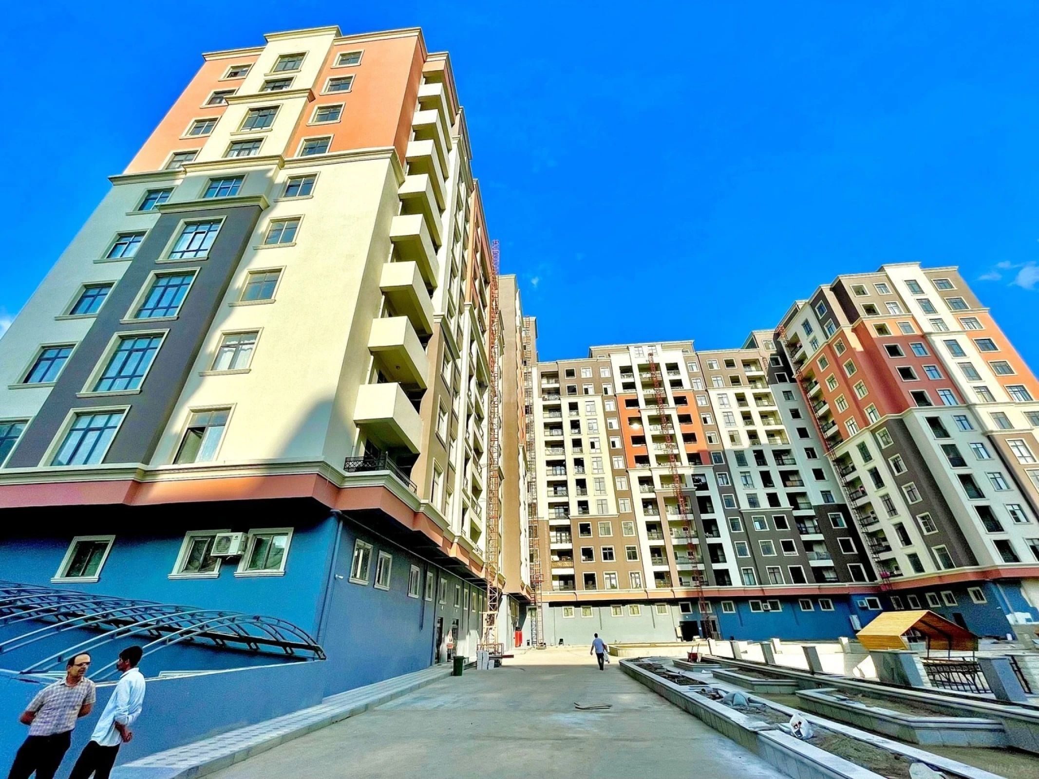 Satılır 2 otaqlı mənzil 85 m²