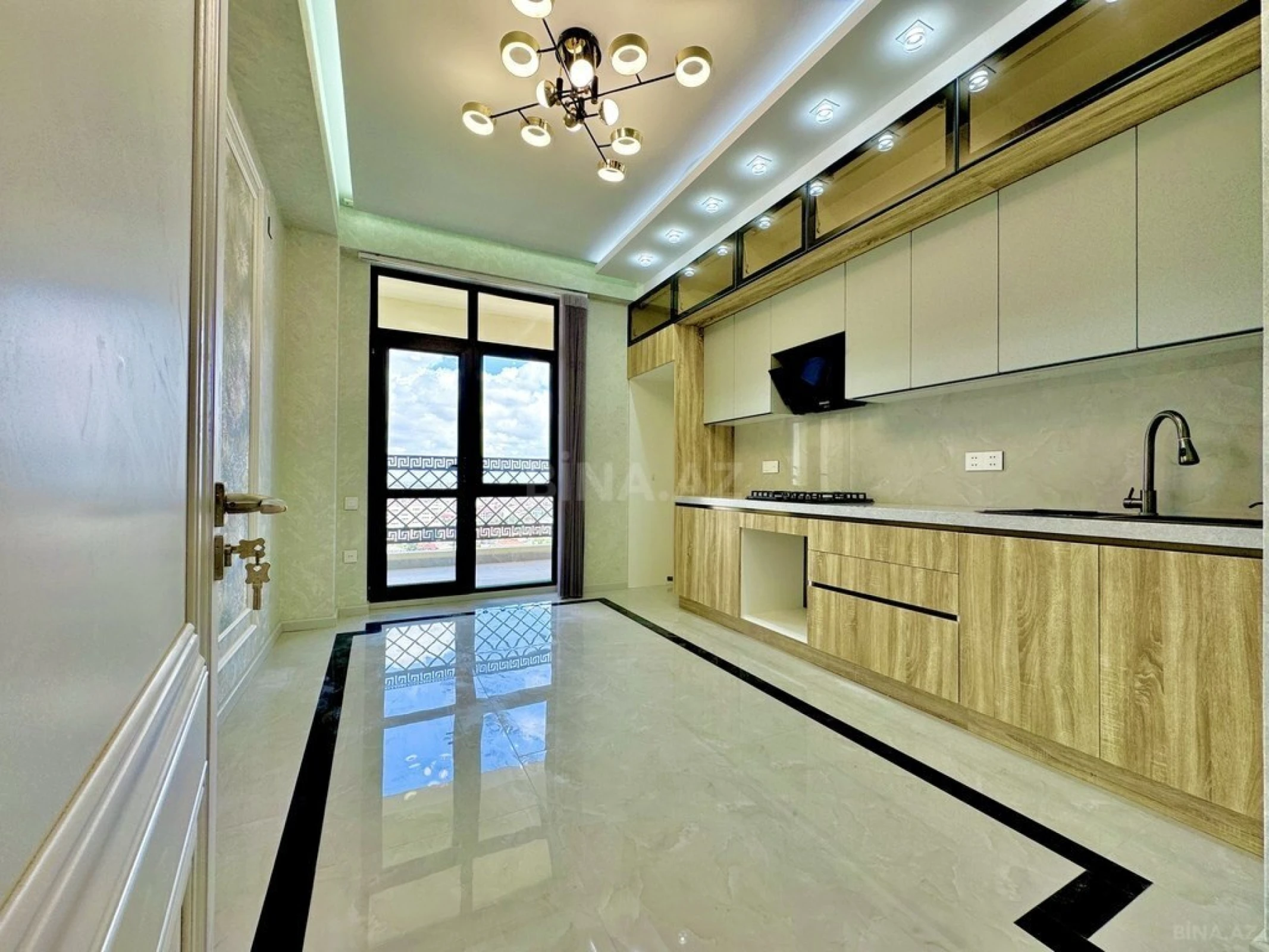 Satılır 2 otaqlı mənzil 85 m²