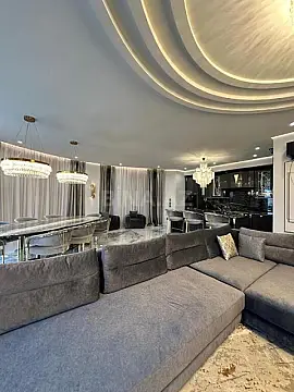 Satılır 4 otaqlı mənzil 220 m²