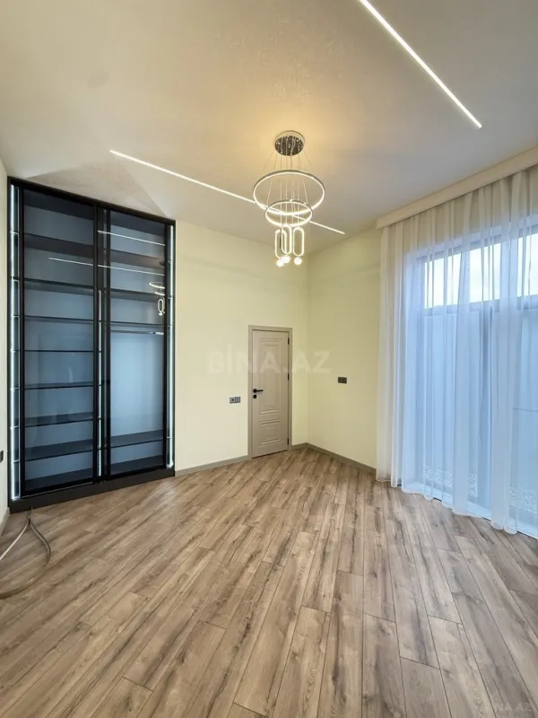 Satılır 4 otaqlı həyət evi 145 m²