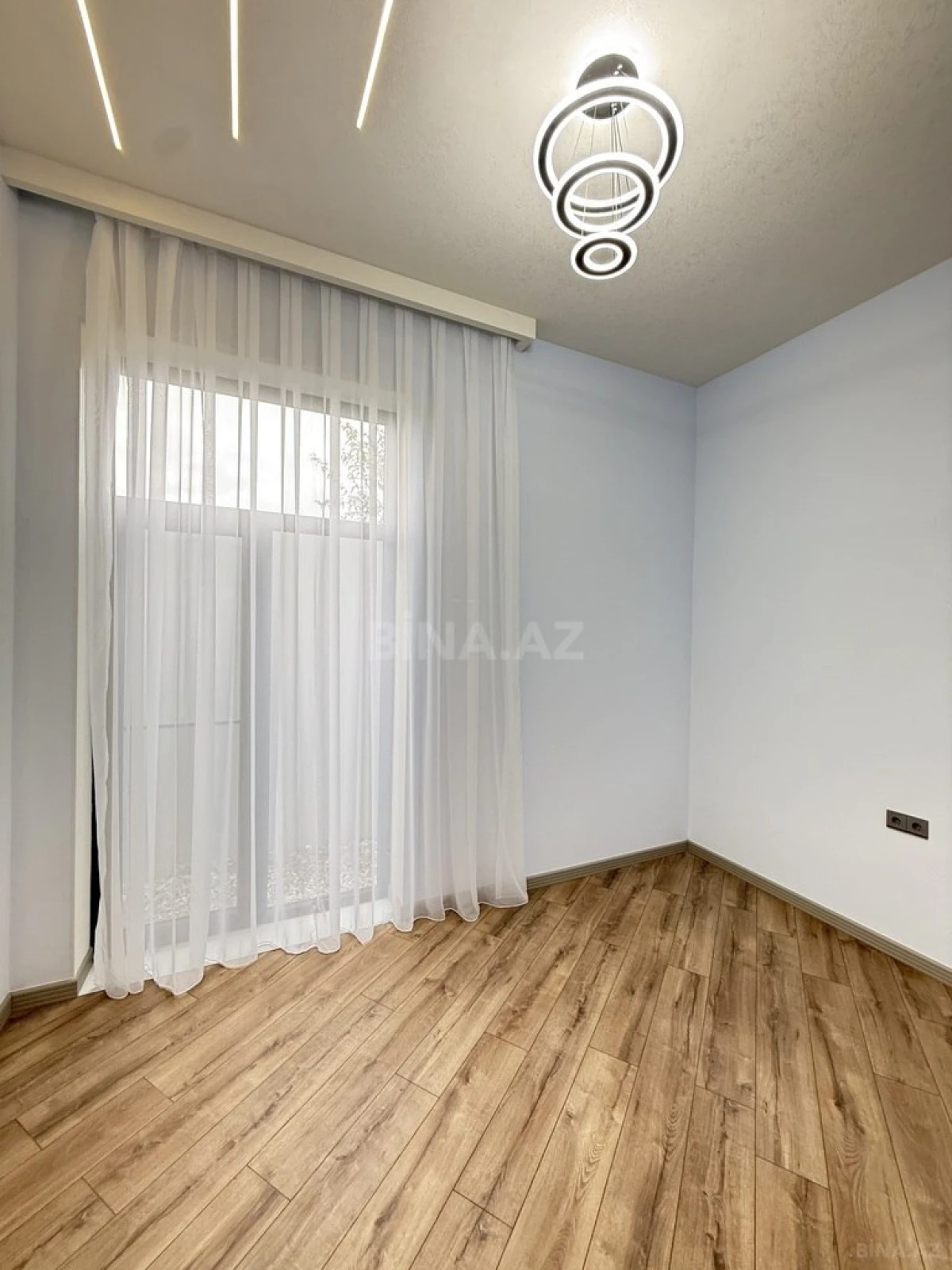Satılır 4 otaqlı həyət evi 145 m²