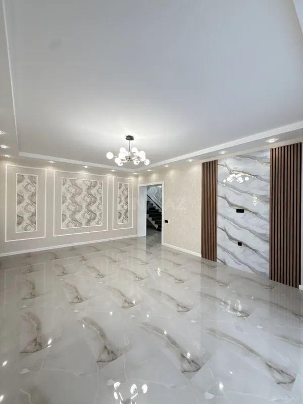 Satılır 6 otaqlı həyət evi 285 m²